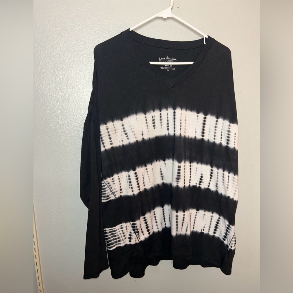 Neon Buddha Shirt Women's XL Black White Long Sleeve V Neck Drop Shoulder